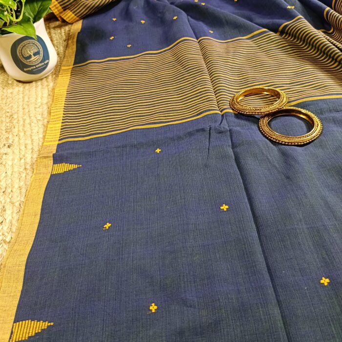 Handloom Pure Cotton Saree Featuring Exquisite Needle Jamdani Weaving, A Classic Gap Temple Border - Image 2