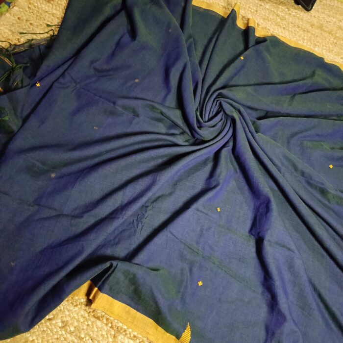 Handloom Pure Cotton Saree Featuring Exquisite Needle Jamdani Weaving, A Classic Gap Temple Border - Image 5