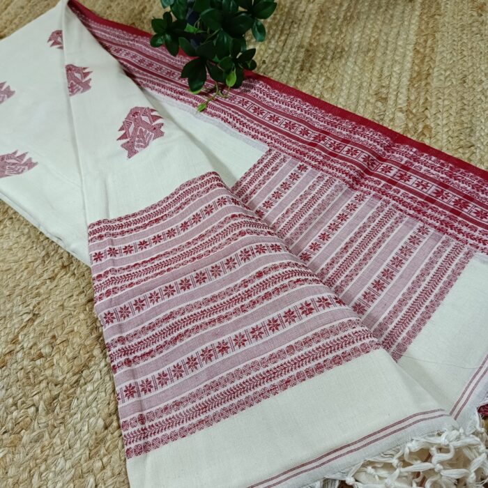 Bengal's Timeless Heritage With This Traditional Begumpuri Cotton Saree - Image 3
