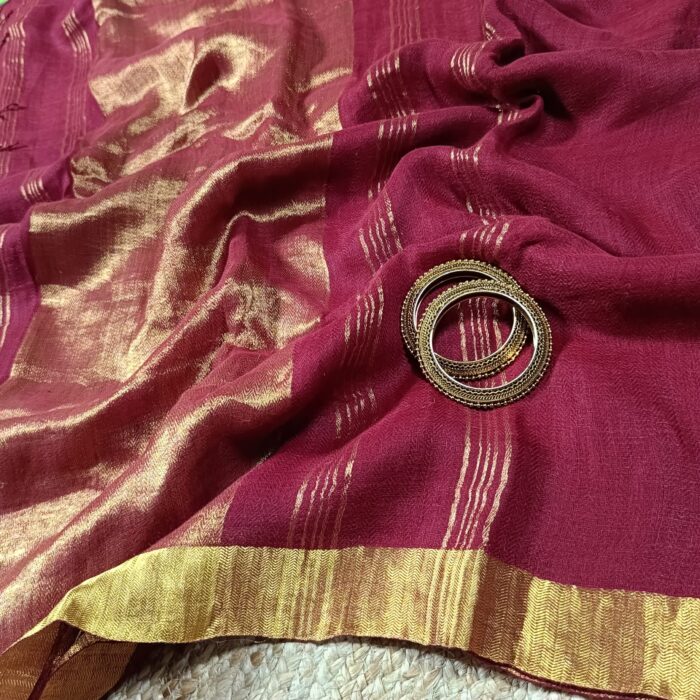 Premium Quality Handwoven Linen Saree with Golden Zari Border and Blouse Piece - Image 3