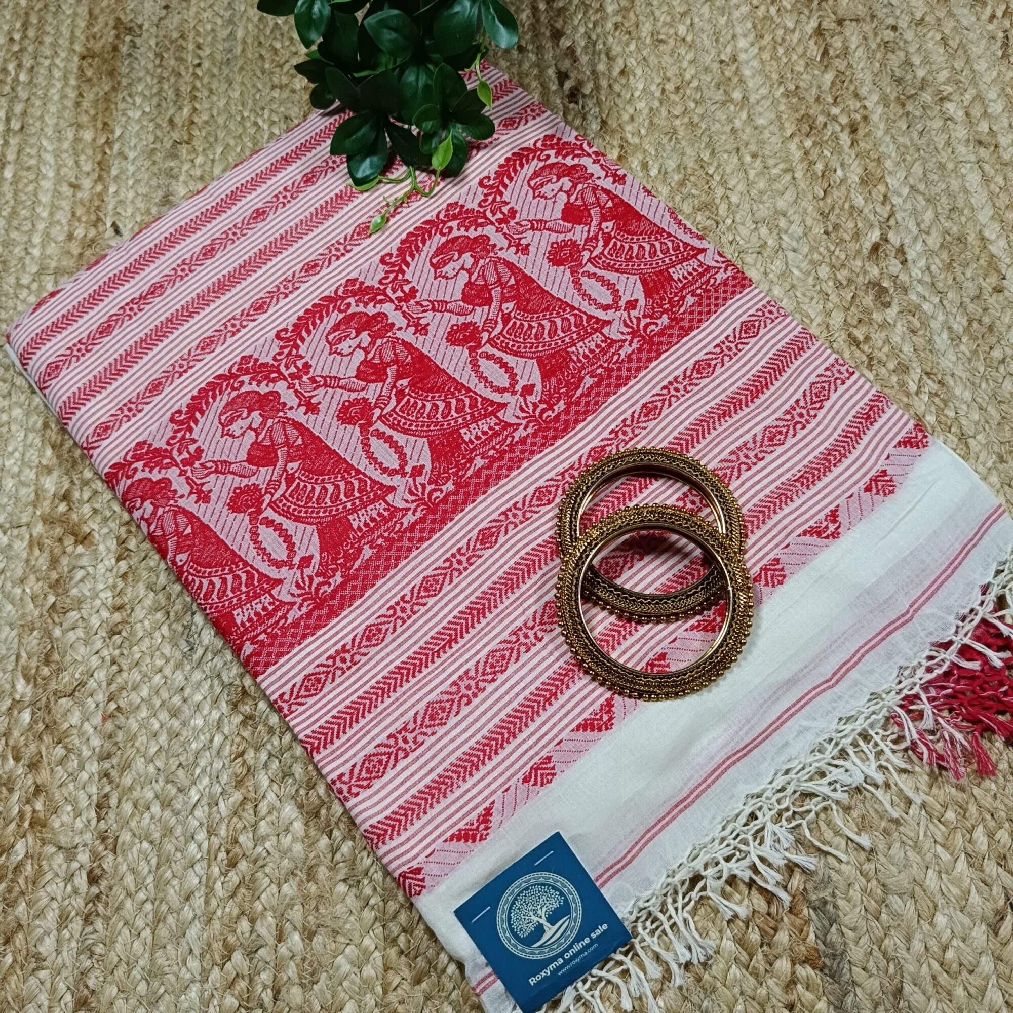 Laal Paar Sada Saree with Baluchuri Weaving & Running Blouse Piece