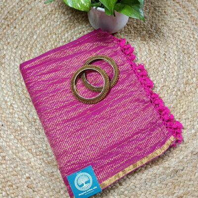 Roxyma Women's Mull Cotton Saree with Zari Check