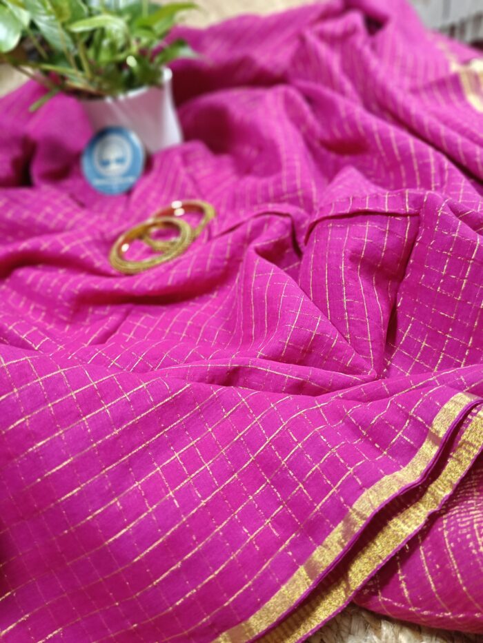 Roxyma Women's Mull Cotton Saree with Zari Check - Image 4