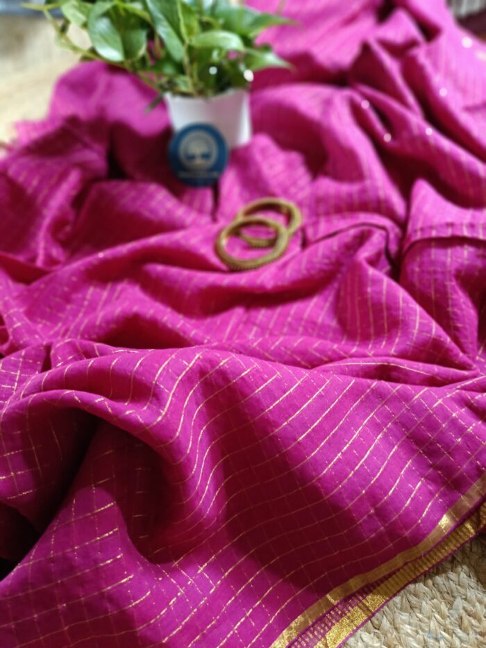 Roxyma Women's Mull Cotton Saree with Zari Check - Image 5